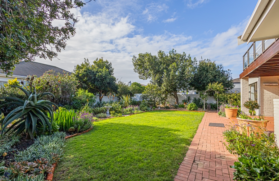 4 Bedroom Property for Sale in Country Club Western Cape